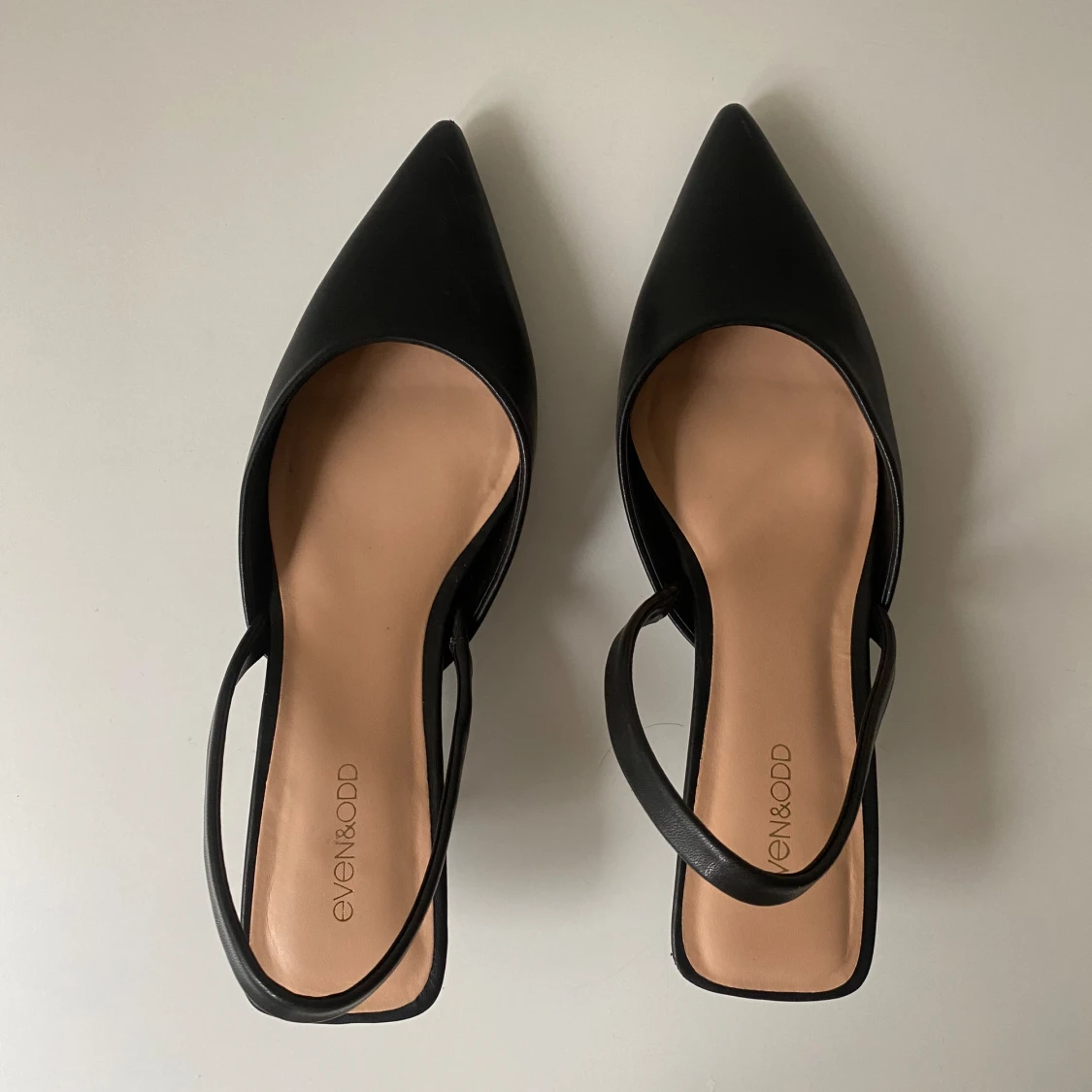 Svarta klackskor  - 90