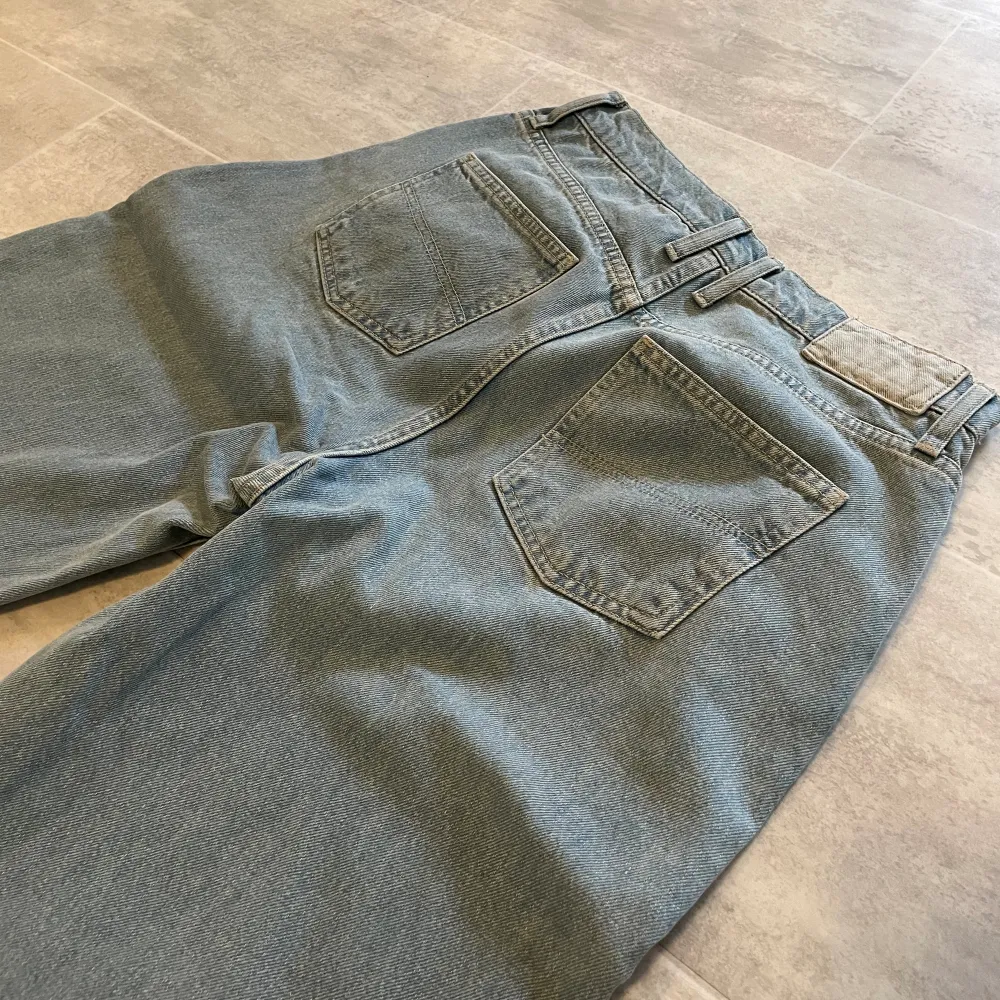 Collusion jeans i blå färg, strl 30/30 Använda men bra skick. Jeans & Byxor.