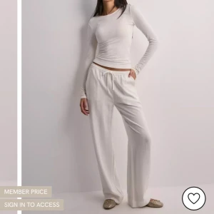 Linnebyxor  - Säljer mina linnebyxor från Nelly då dem är för stora för mig💗 Aldrig använda, Pris går att diskutera💗