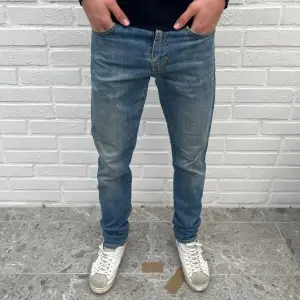 J.Lindberg jeans || Nyskick, knappt användna || Passar 166-175 cm || Skriv vid minsta fundering! Mvh, CH 