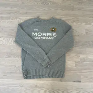 Säljer nu min Morris tröja då jag inte använder den längre väldigt fint skick till en kanon pris. Mer info eller bilder skriv!