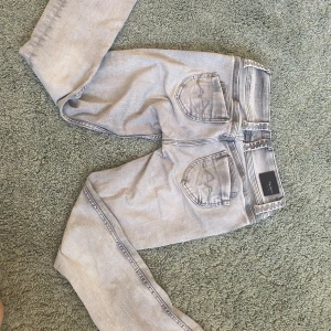 Low wais jeans  - Jättefina low wais jeans, säljer på grund av att jag har ett par liknande.💕💕