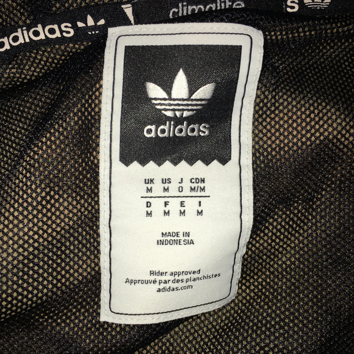 Adidas camo regn jacka  - 90