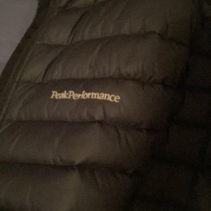 PeakPerformance Väst - Ord Pris : 1800kr  Använd Ca 3-5 Gånger  