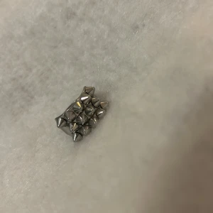 Edblad ring - Säljer en helt ny ring från Edblad storlek 19,5mm tyvärr för stor för mig därför säljer jag den aldrig använd