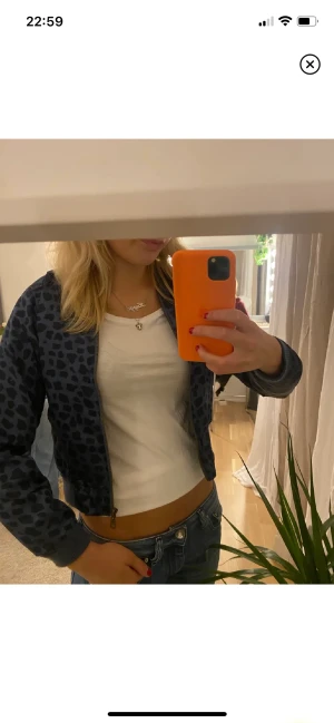 Leopard jacka  - Super fin och gör en outfit bättre!!