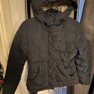 Jacka - Snygg Täckjacka av märket Lee