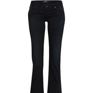 Ltb jeans - Aldrig använda endast provade, Storlek 26x30 Färgen nattblå Bootcut med låg midja 600kr eller bud, Nypris 800kr 