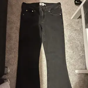 säljer nya lowwaisted bootcut  jeans från lager 157. aldrig använda. Bra längd på mig som är 165cm. hör av er via dm vid köp 💕