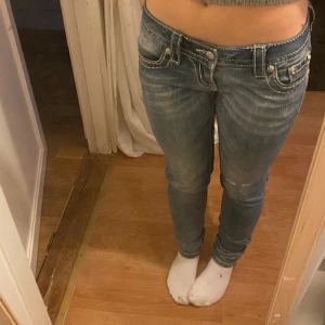 Miss me byxor - Dom är i storlek 25, jätte bra skick men känner inte för att dom passar mig längre 