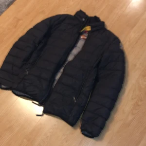 Parajumper jacka  - Fin jacka 