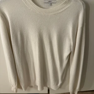 Stickad tröja - Fin stickad tröja i storlek S. Väldig skön, rätt ny och inte använd nå många gånger😊