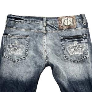Lågmidjade Jeans från Victoria Beckham. Midjemått: 86 Innerben:87  ❤️