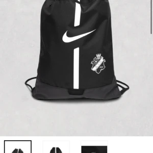 Aik gympapåse  - Säljer min helt oanvända gympapåse med aik märke på. Aldrig använd!! Fina även dragkedja på yttersidan. saken för fler frågor/ bilder 🥰