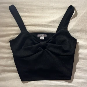 rosett tröja  - aldrig använd och inga skador💖🎀