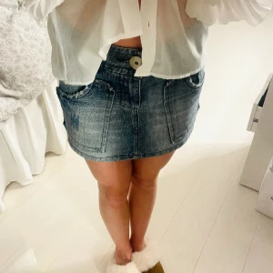 Mini kjol  - Super fin mini kjol tryck gärna köp nu, pris kan diskuteras 💕