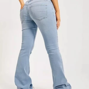 Nelly jeans Low  - Använda påriktigt en gång. För Lågmidjade för min stil 