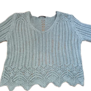 Virkad tröja  - Blå-grön virkad tröja från Trendyol