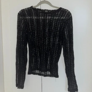 Spets topp  - Jättefin spets topp ifrån Bik bok. Storlek Xs. Helt oanvänd🖤 