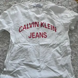 Calvin Klein tishirt. 