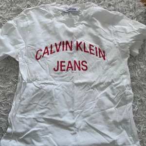 Calvin Klein  - Calvin Klein tishirt. 