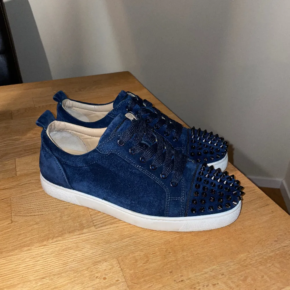 Loubs marinbla