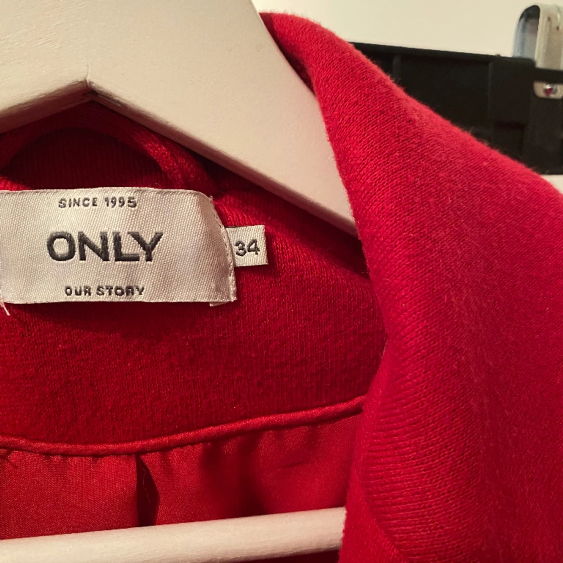 Röd vårkappa  - 91