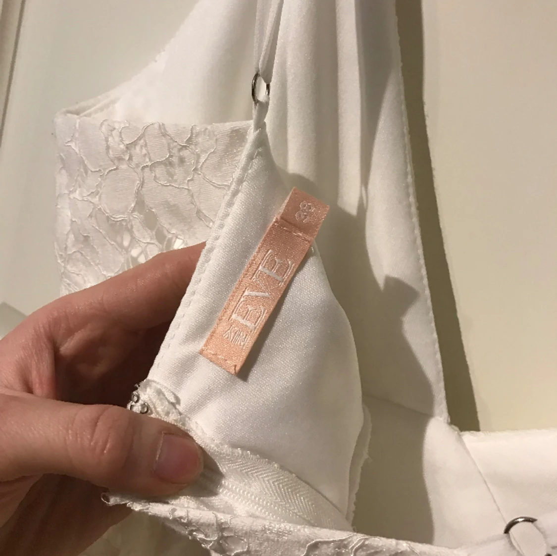 Vit spetsklänning  - 91