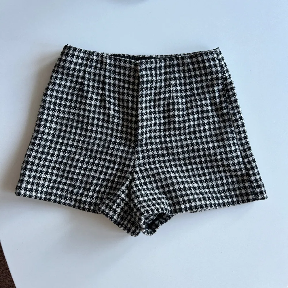Superfina shorts från Zara i stickat material!. Shorts.