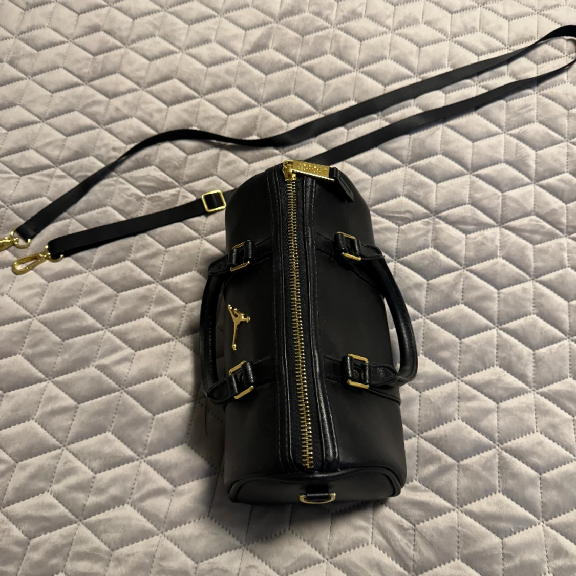 Nike Air Jordan duffle bag small - 90