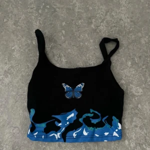 Topp - Bra skick, ny oanvänd 