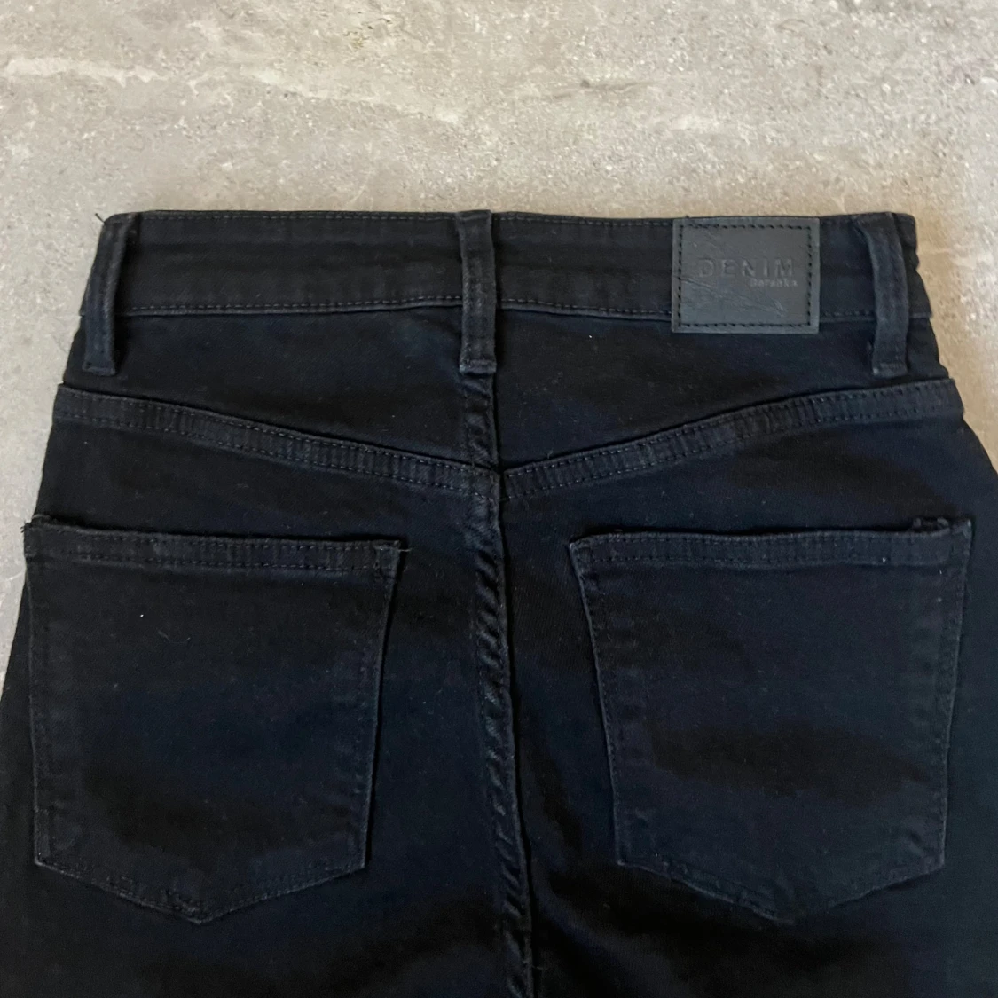 Svarta bootcut jeans💘 - 90