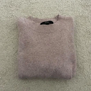 Stickad tröja - Vanlig stickad tröja från Vero moda💕 Passr även S!!