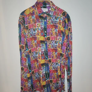 Eton skjorta M - Happy Mondays  - Storlek medium. Oanvänd då något för liten för mig. Happy Mondays design