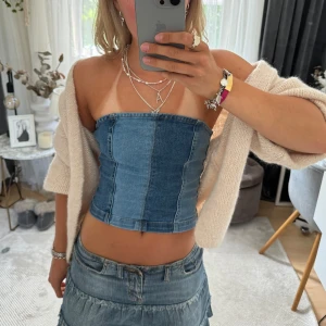 Jeans tubtopp - Så cool och unik tubtopp i jeans tyg😇😇prislappen kvar