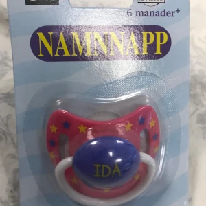 Napp med Namn  - 6 månader +  39kr/st 