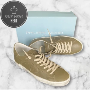 Philippe model skor - Tja, säljer nu dessa galet feta Philippe model skor i storlek 44. Skick 10/10 helt nya med box! Hör av dig vid frågor eller funderingar!