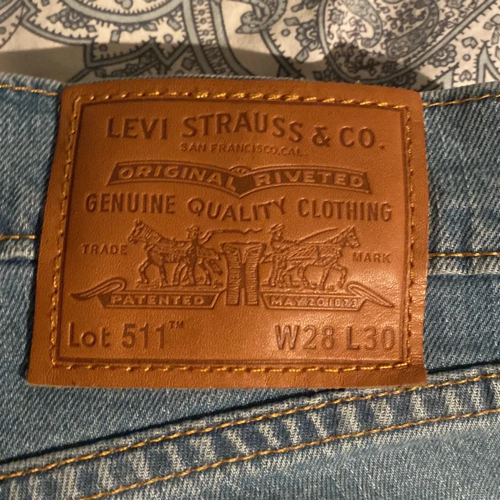 Ett par helt oanvända jeans från Levis i stolek 28/30   Ny pris 1200  Mitt pris 550. Jeans & Byxor.
