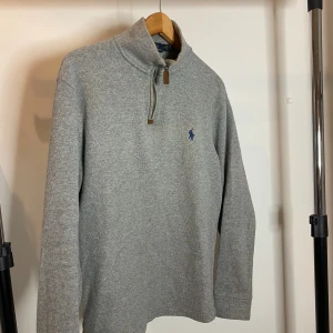 Ralph lauren - Halvzipp från Ralph lauren Storlek M Används fåtal gånger Passar mig som är 184