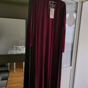 Klänningen  - Mörk röda 