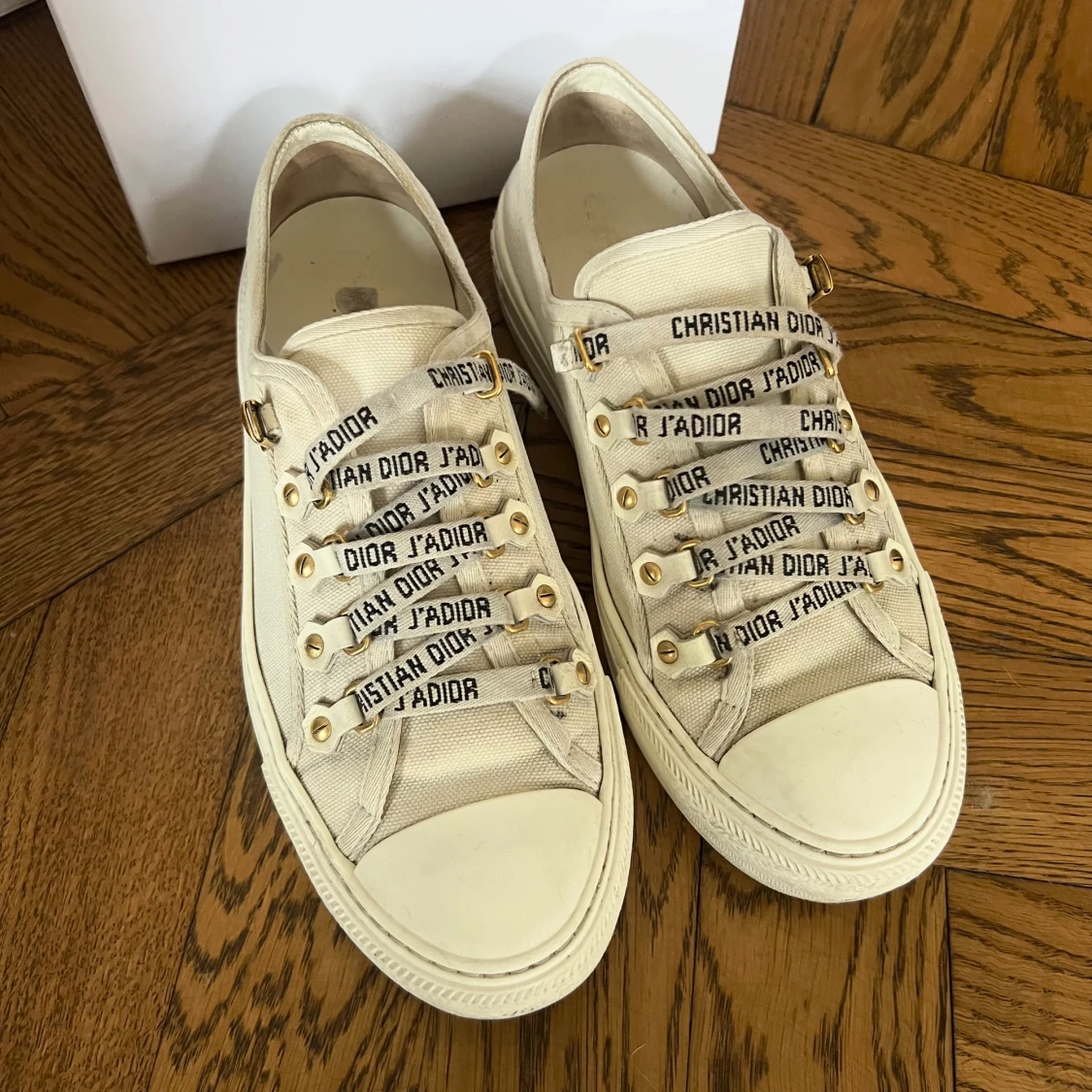 Dior Sneakers  - 90