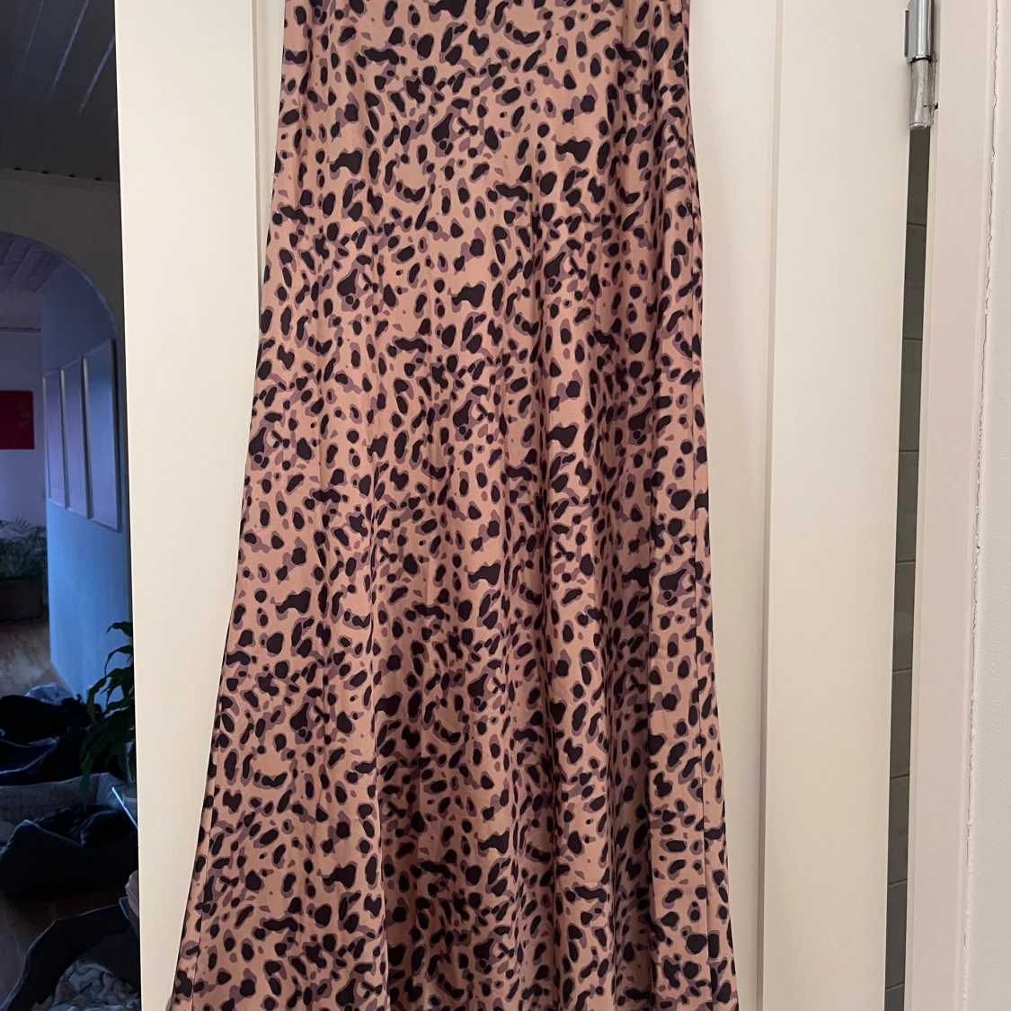Chiquelle satin leopard kjol
