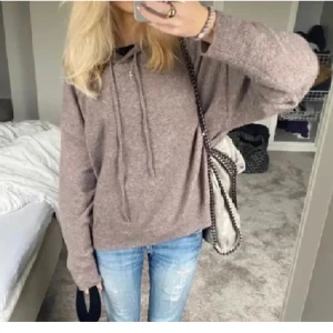 Lindex stickad hoodie - Stickade hoodin från Lindex perfekt till sommarkvällar 