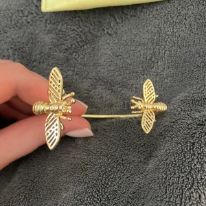 IOAKU populärt armband  - Säljer detta populära, JUSTERBARA guld-armband från IOAKU. Armbandet är nyskick och aldrig använt. 🧡  Armbandet är gjort av rostfritt stål och är fritt från nickel. Nypris: 600 kr