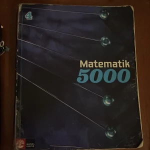 Matematik 4 - Kanterna är slitna men inga sidor saknas ☺️