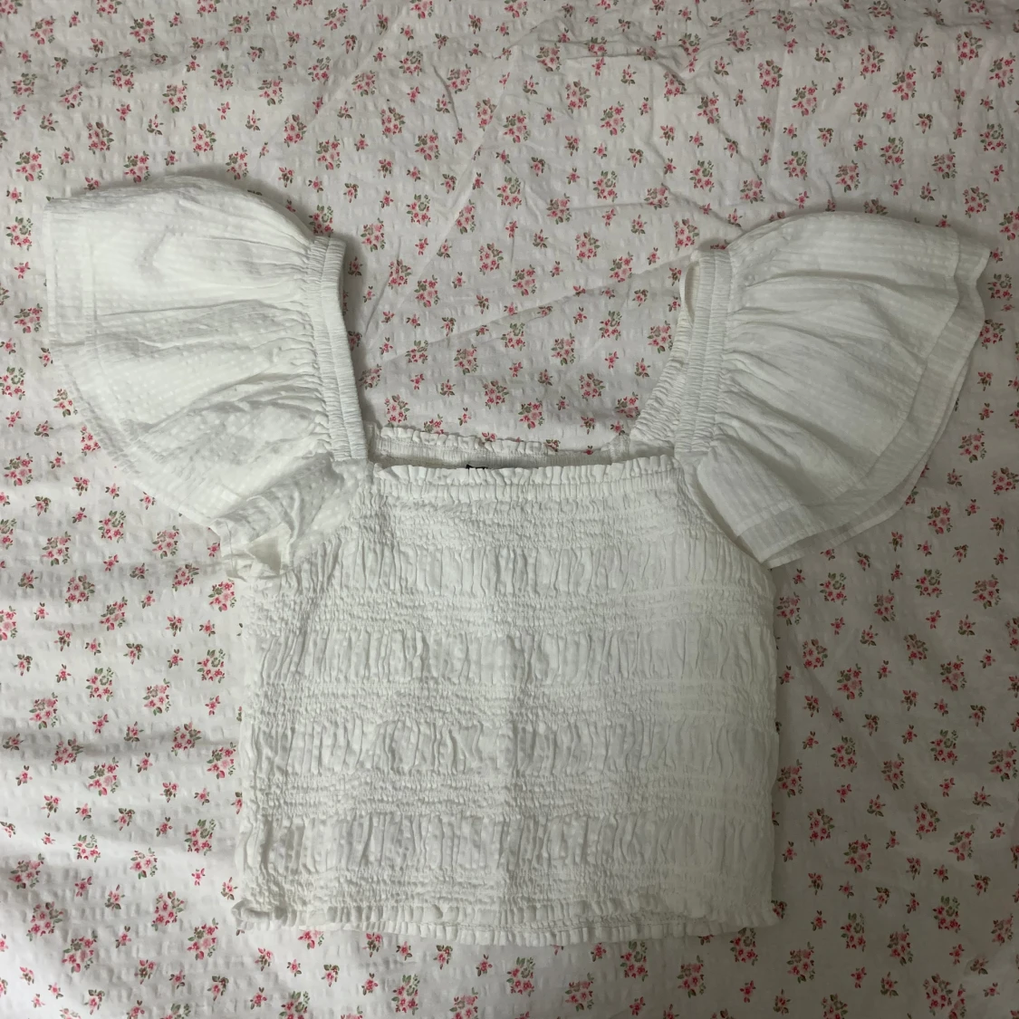 Blus med volangärmar - 92