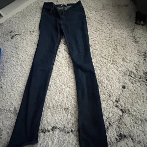 Jeans - Jeans från acne, köpt på Plick❣️ ny skick ❣️ Priset kan diskuteras 