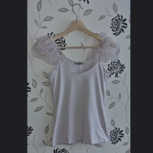 Zara collection, Strl: S/36, Fest, Party, Nytt, Puffärmar, Tyll, - Zara collection, Strl: S/36, Fest, Party, Nytt, Puffärmar, Tyll. OBS! Jag kan inte skicka något vecka 26.