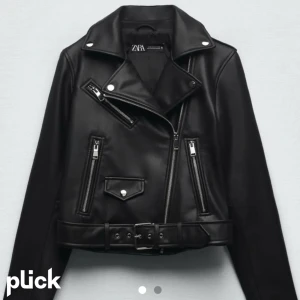 skinnjacka - as snygg skinnjacka från zara perfekt till våren!! Storlek M men liten i storleken så storlek S.