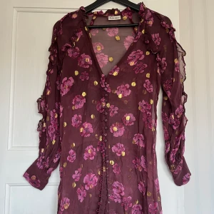 Längre blus  - Längre blus, liten i storlek. Xs-S